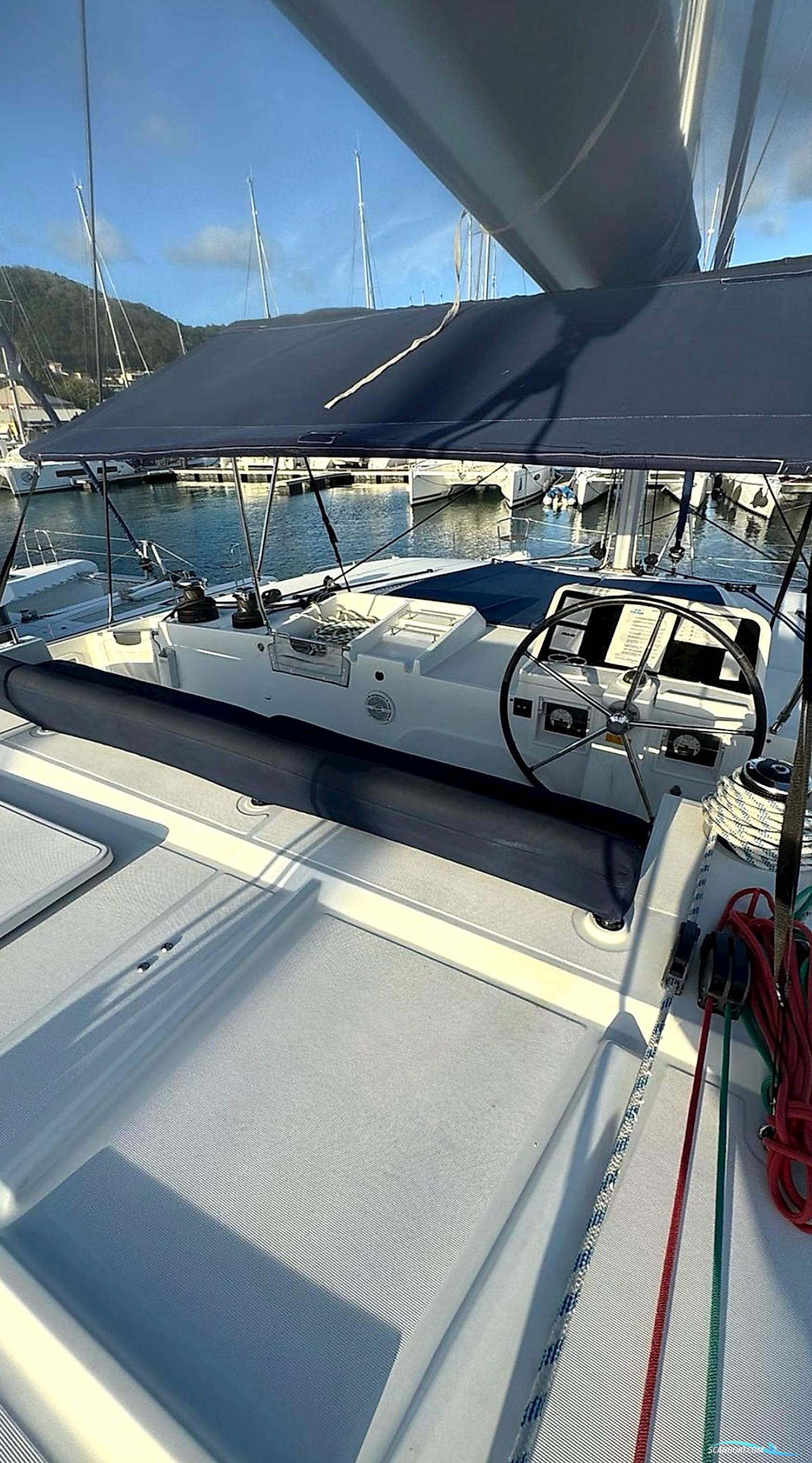 LAGOON  450