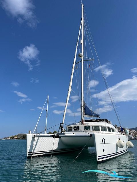 Lagoon 380 Owners Version