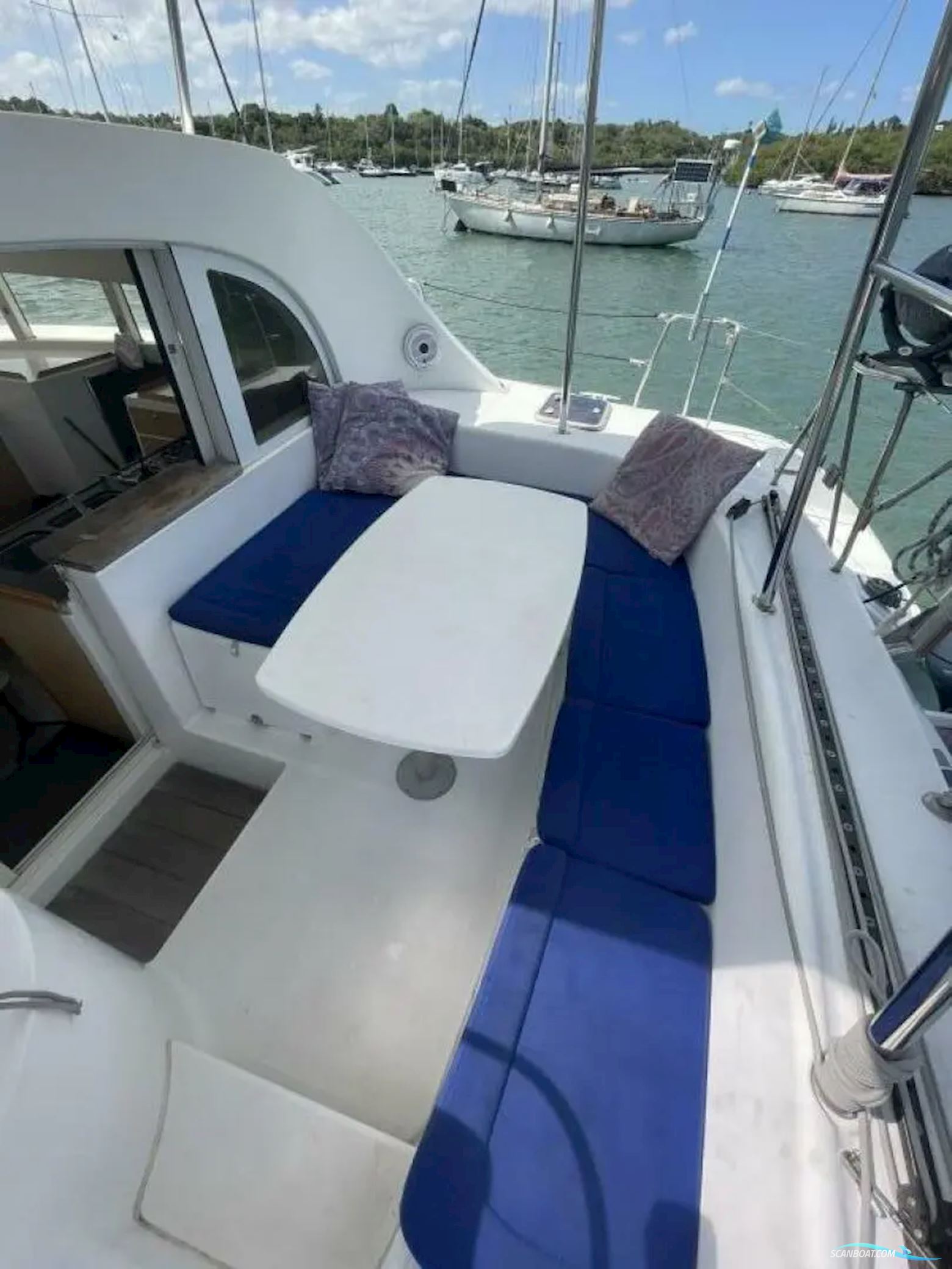 Lagoon 380