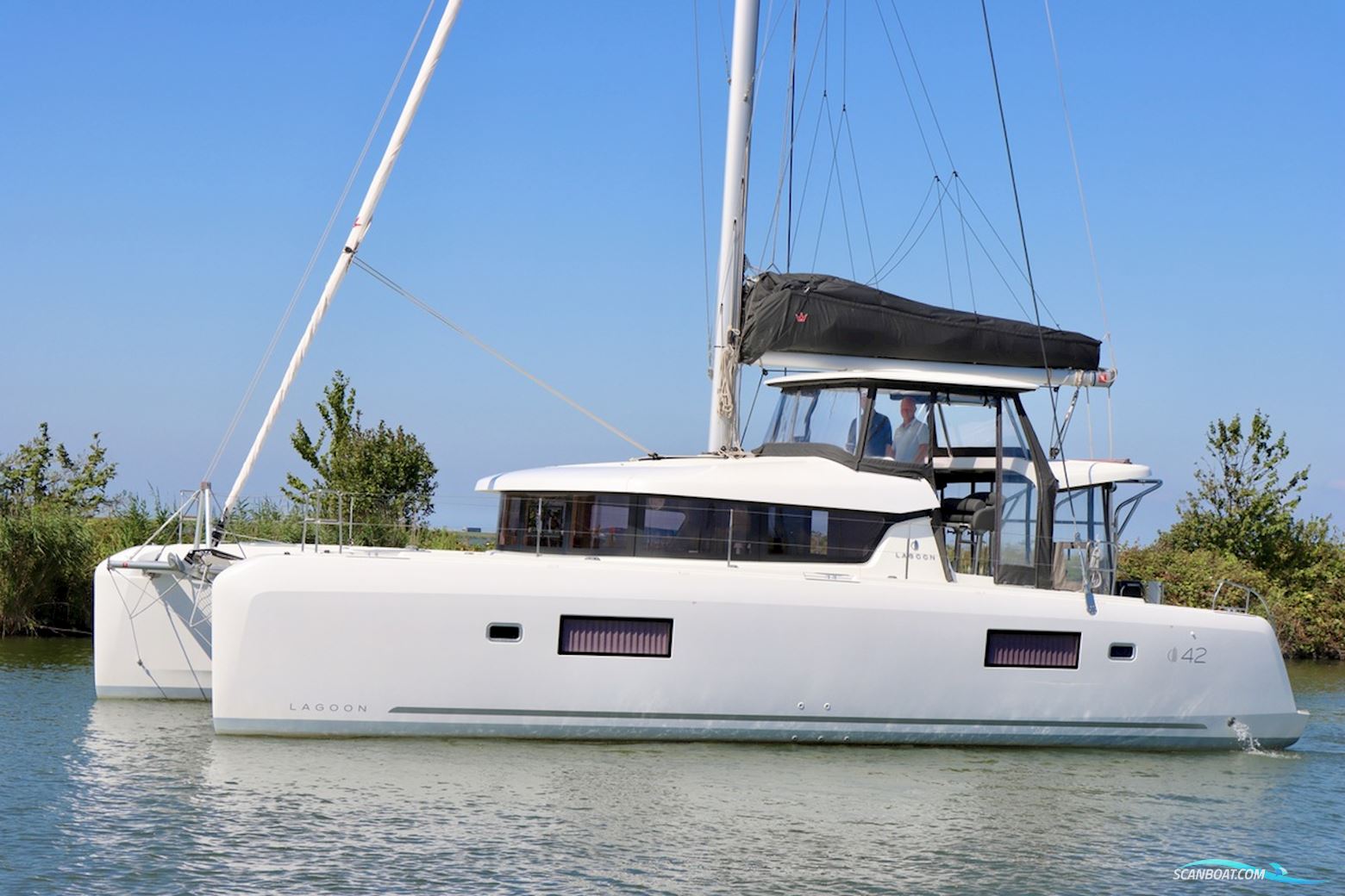 Lagoon 42 Full Specs