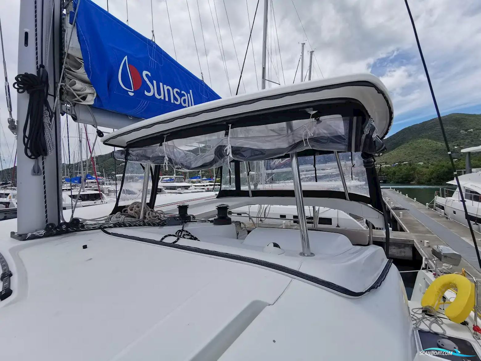 Lagoon 42