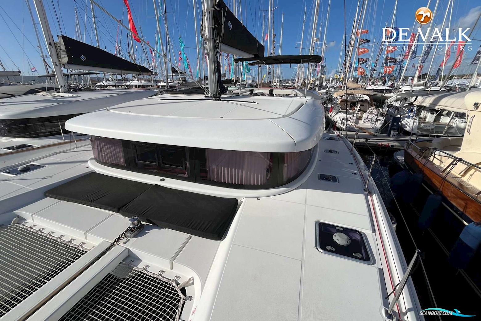 Lagoon 42