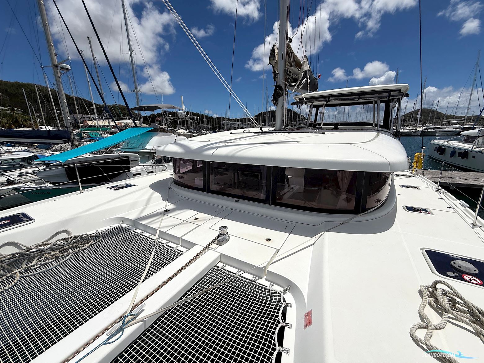 Lagoon 42