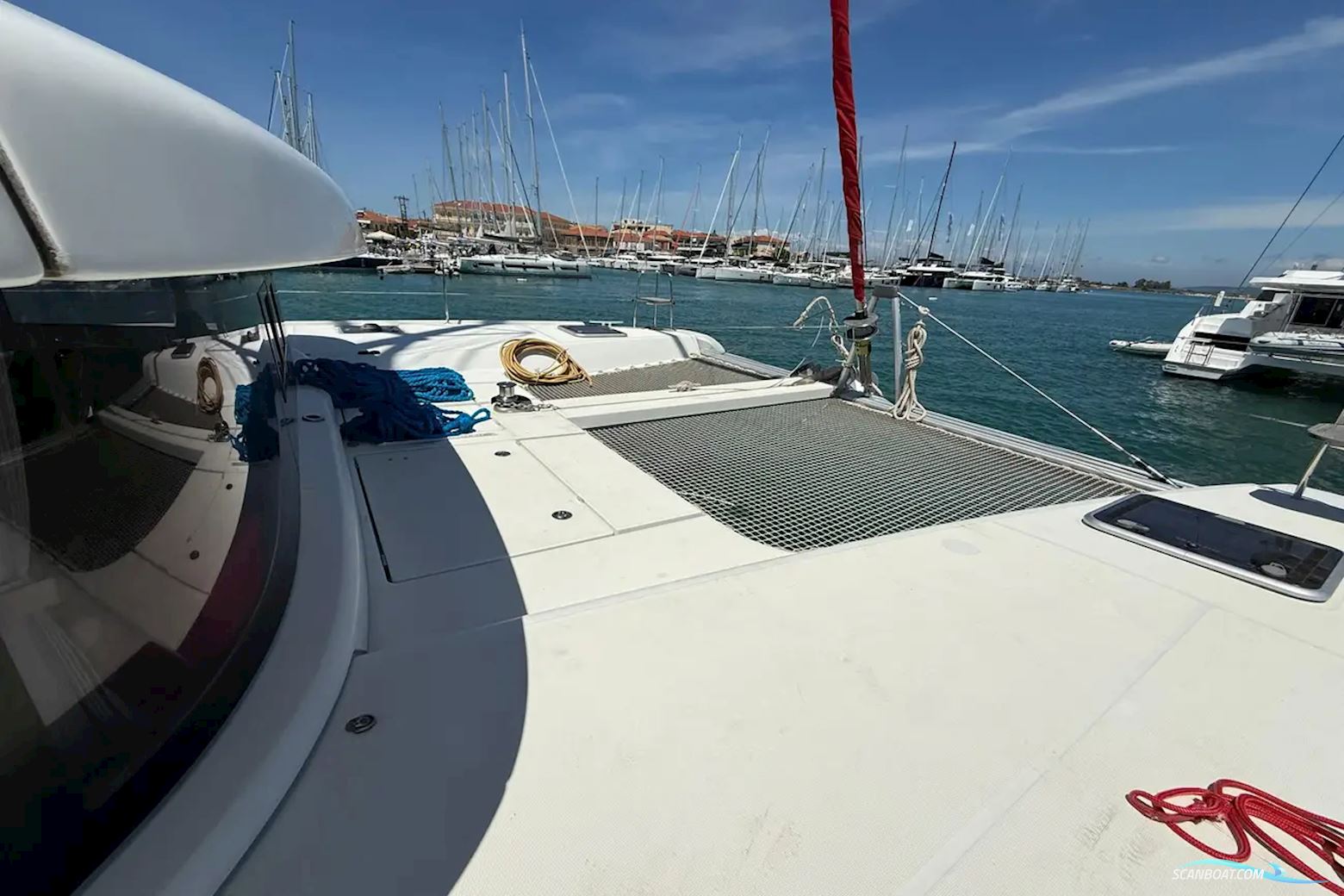 Lagoon 42