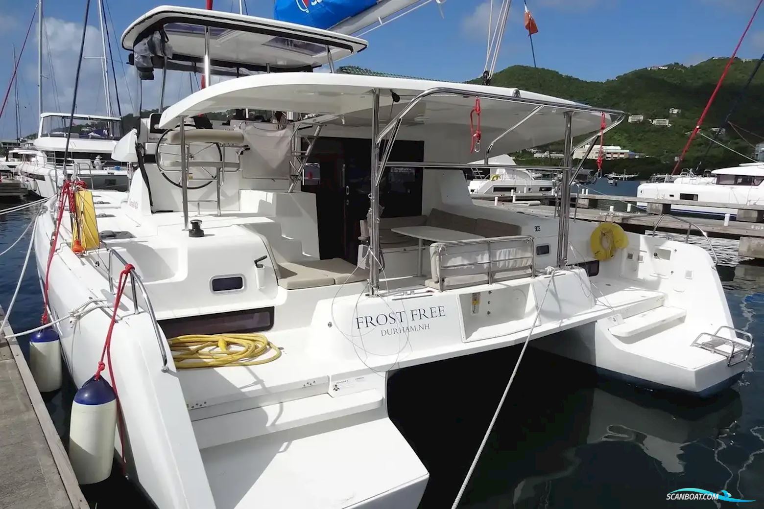 Lagoon 42