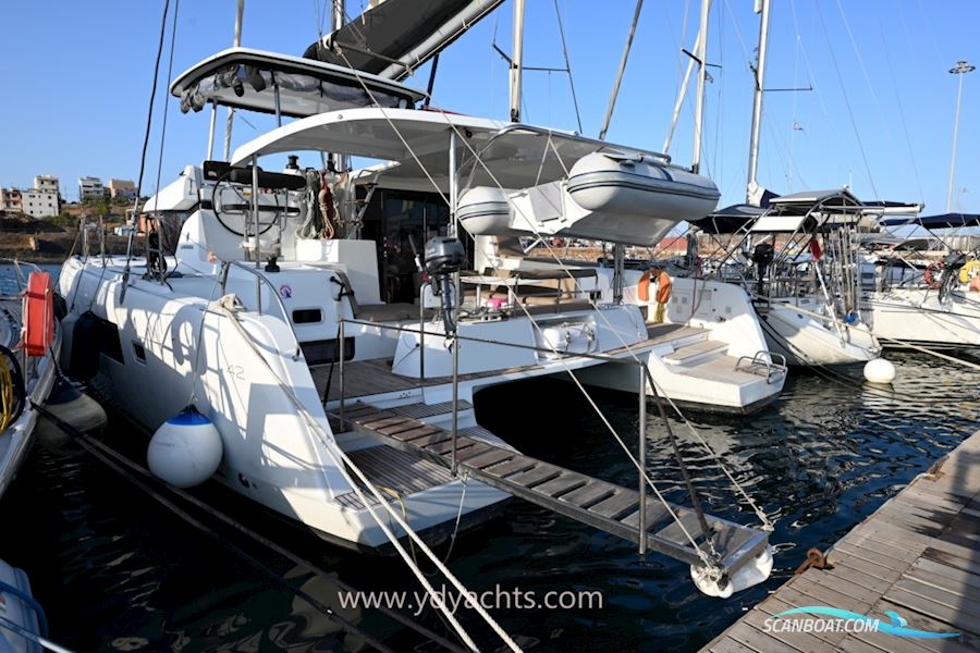 Lagoon 42
