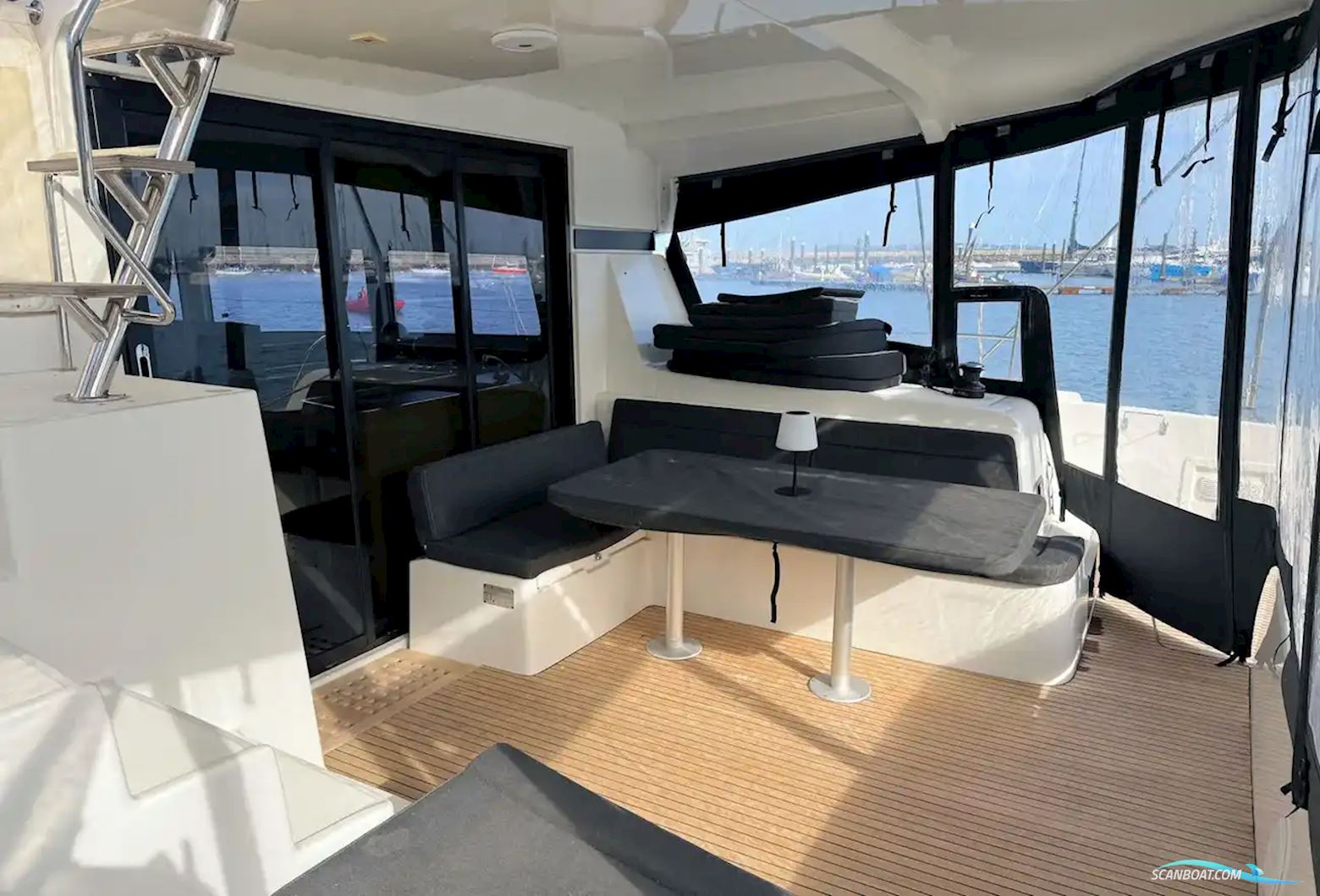 Lagoon 42