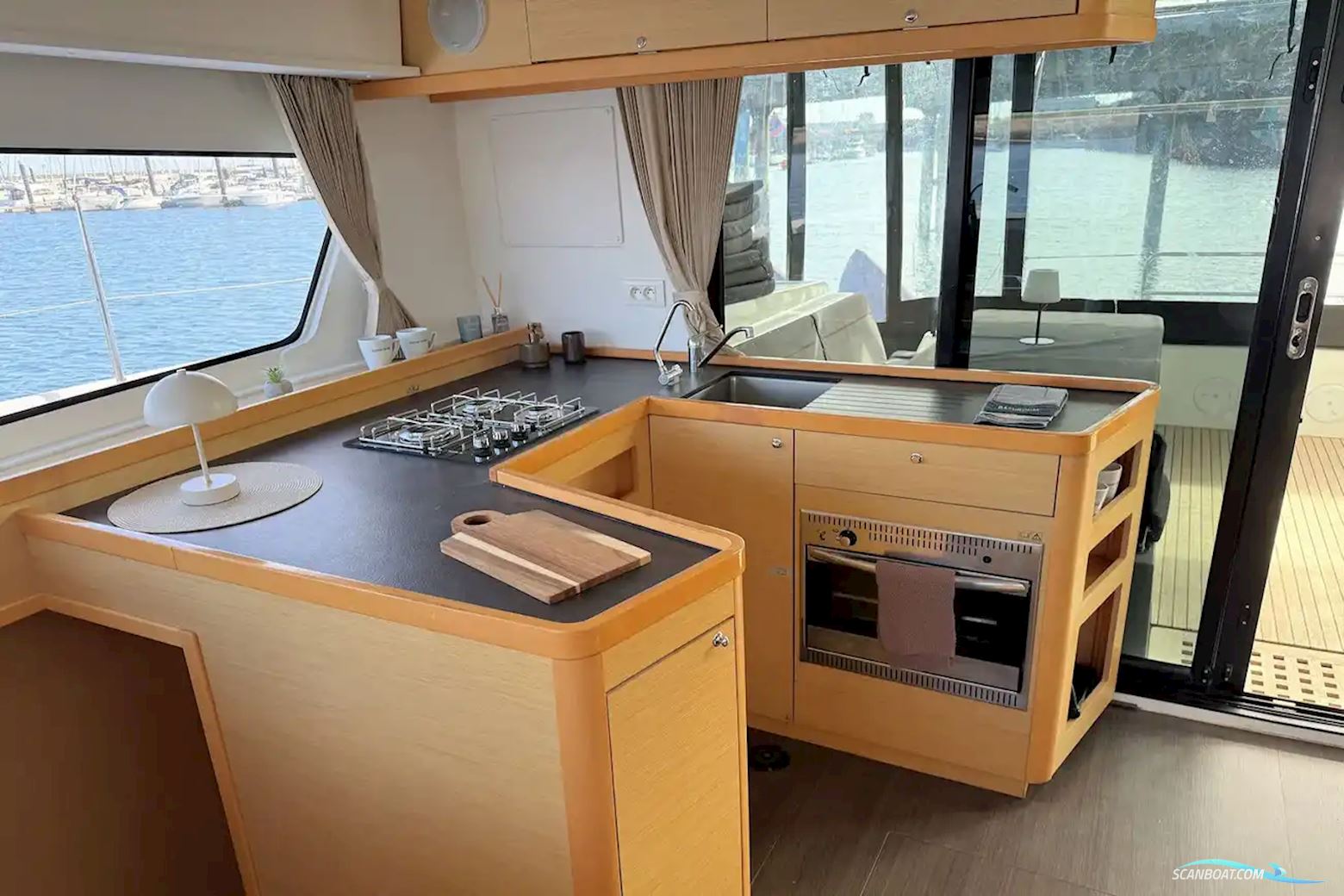 Lagoon 42
