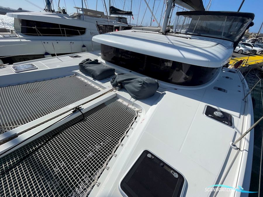 Lagoon 42