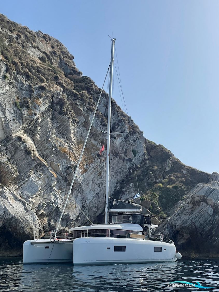 Lagoon 42