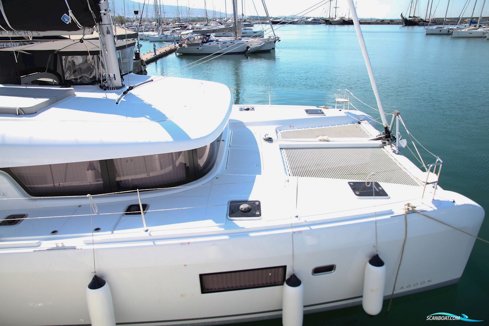 Lagoon 42