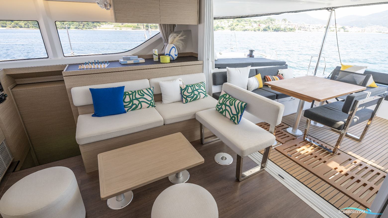 Lagoon 43