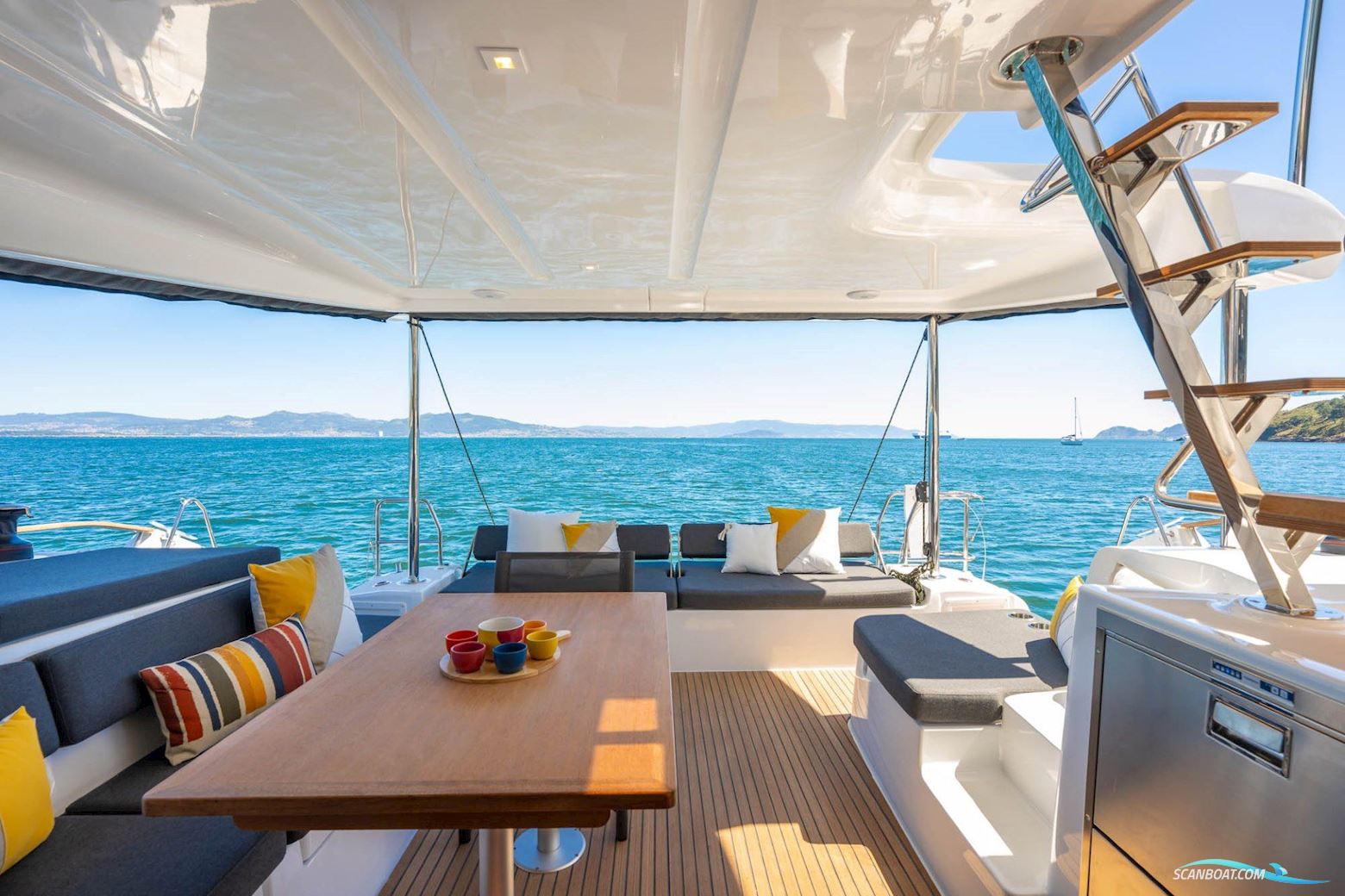Lagoon 43