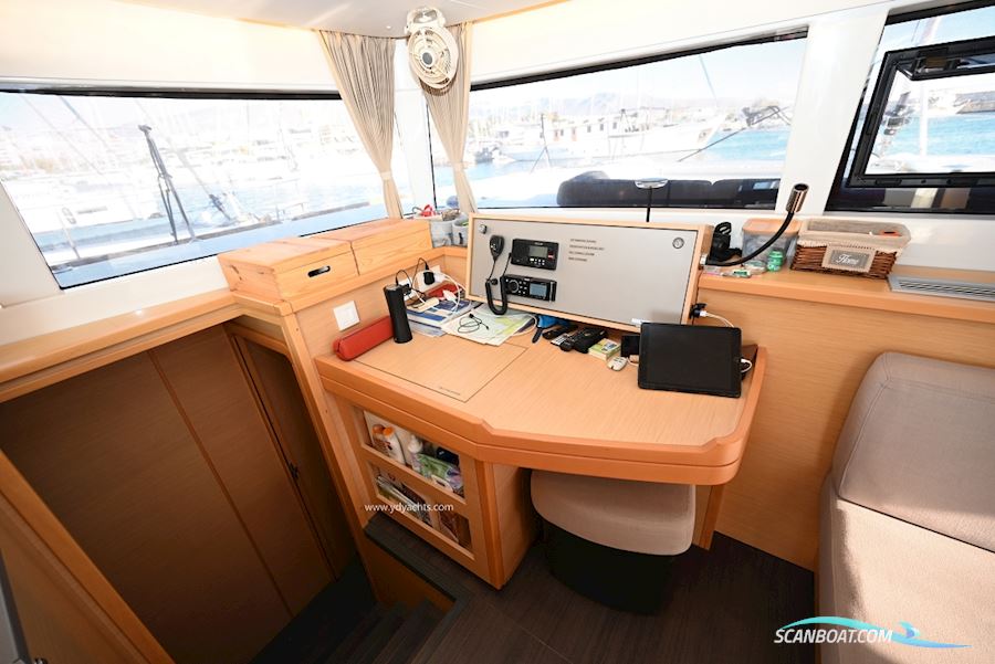 Lagoon 450 F