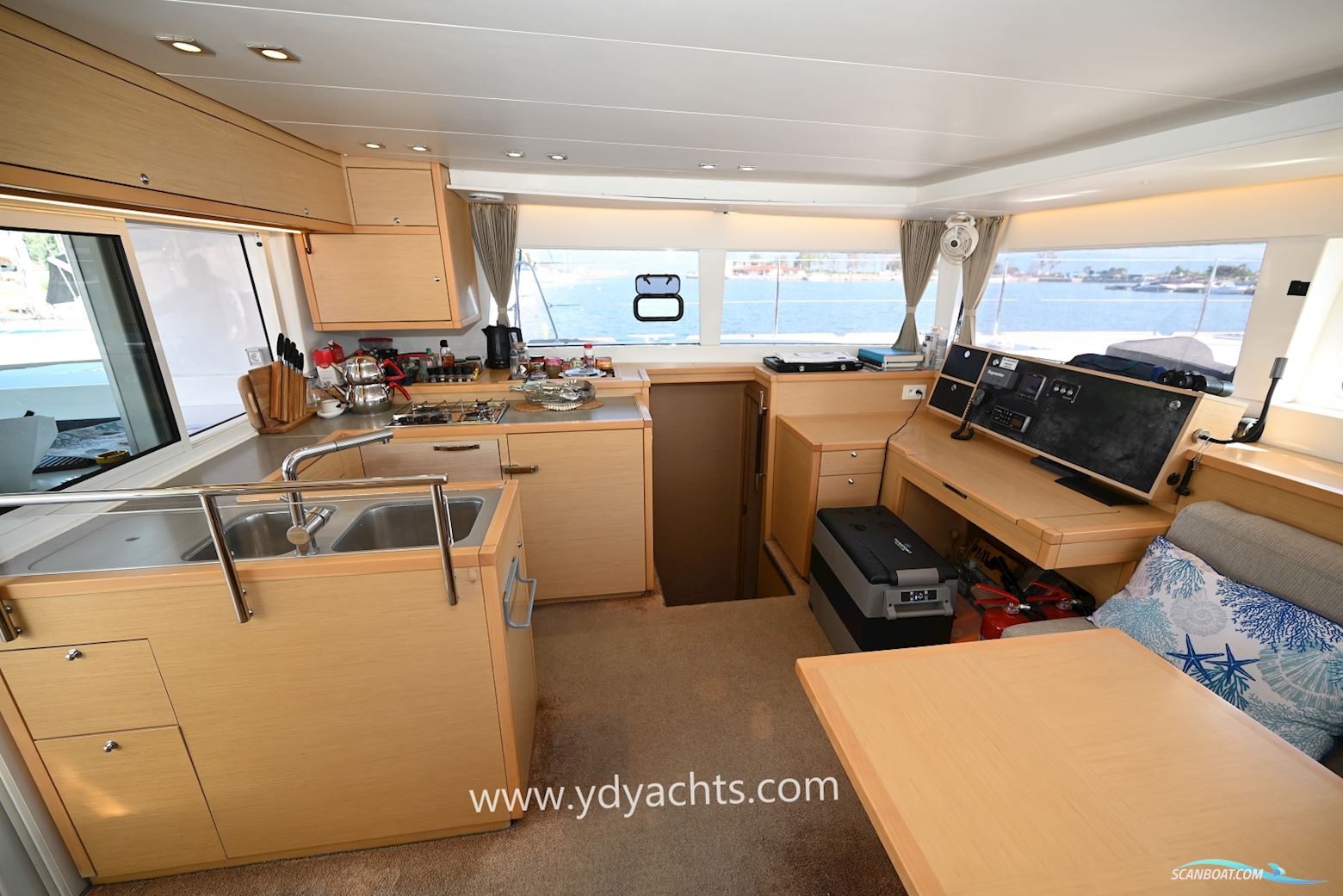 Lagoon 450 F
