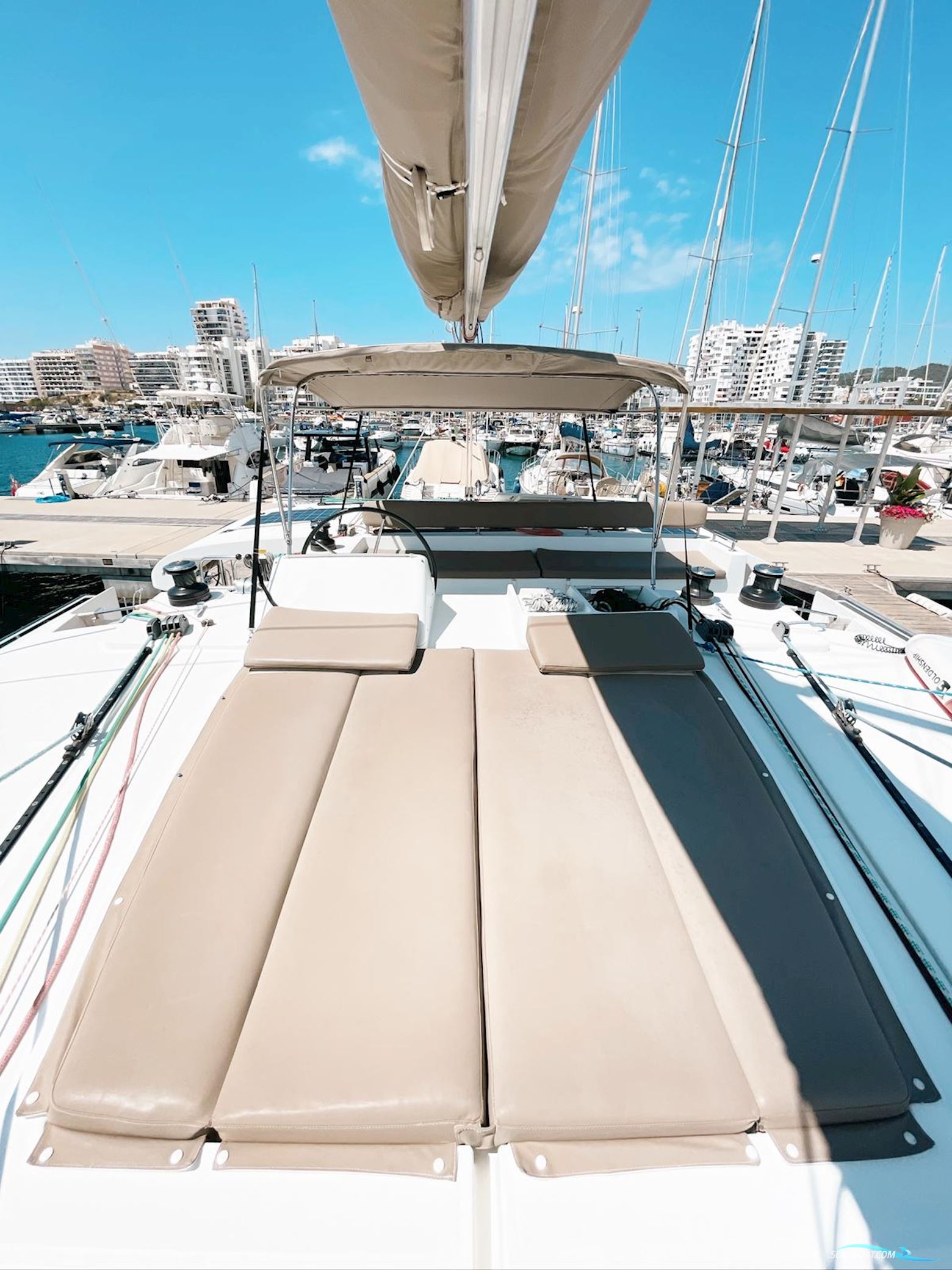 Lagoon 450 F