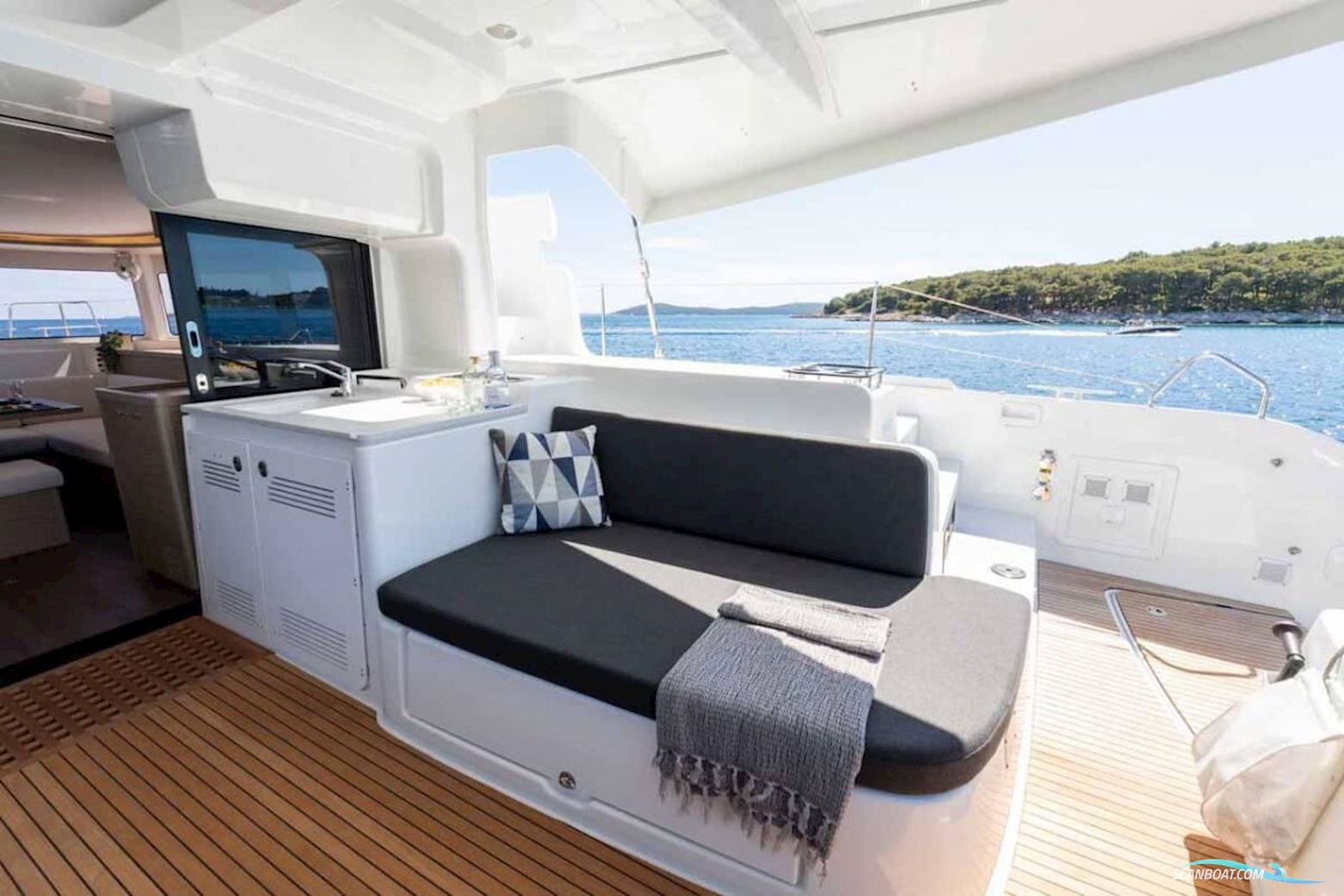 Lagoon 46