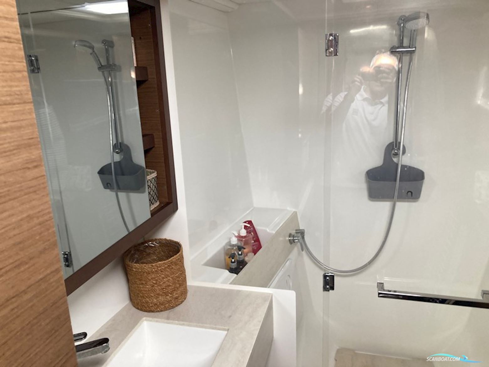 Lagoon 46