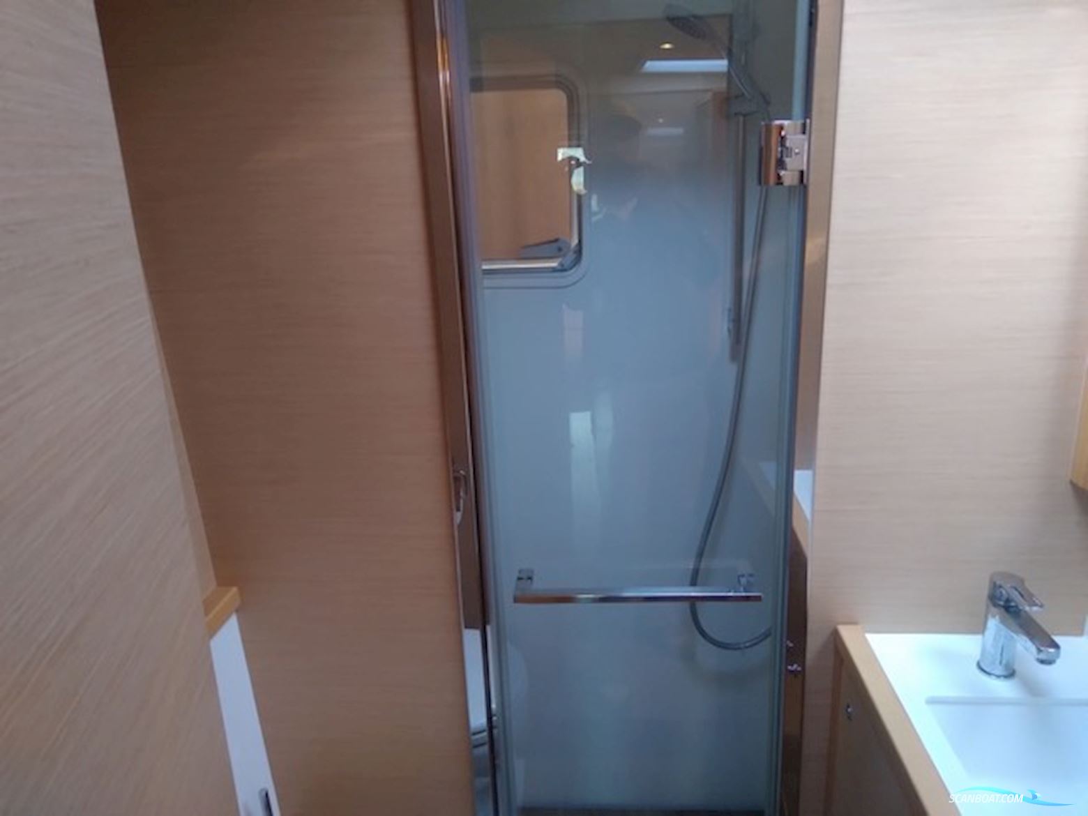 Lagoon 560
