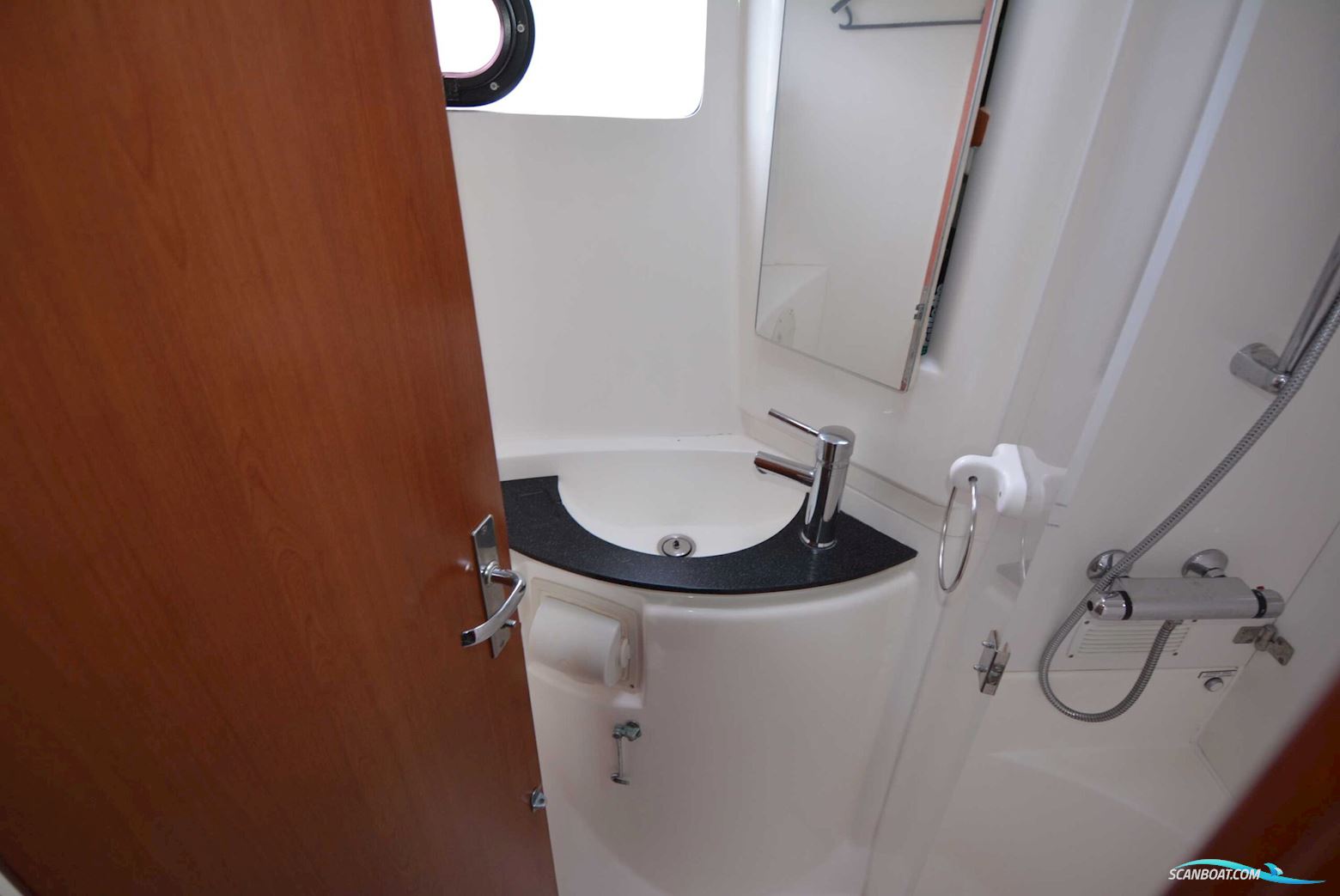 LEOPARD 47 POWER CRUISER