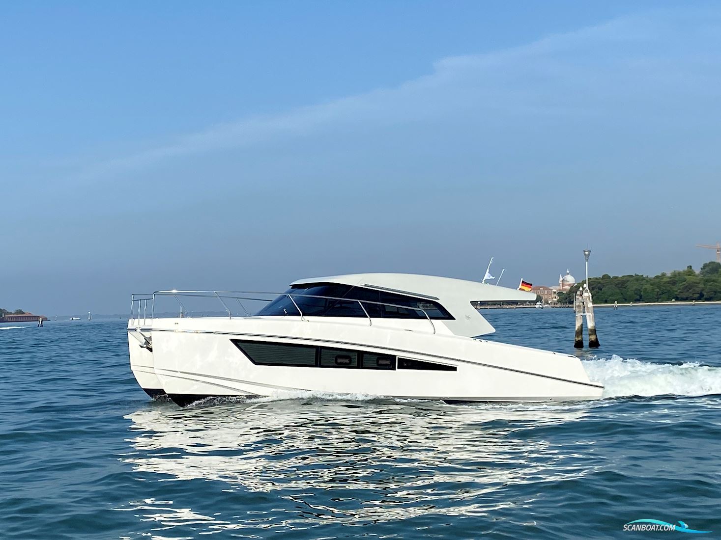 Makai 37 - neuer Powerkatamaran Multihull boten 2025, met Yanmar 8LV320 motor, Duitsland