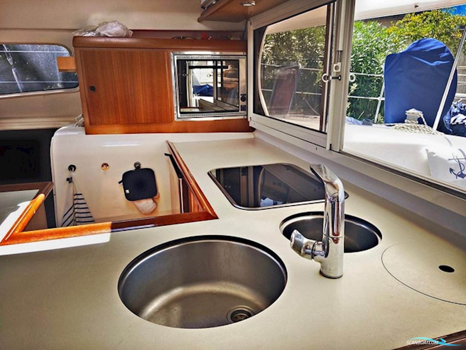 Nautitech 47 Catamaran