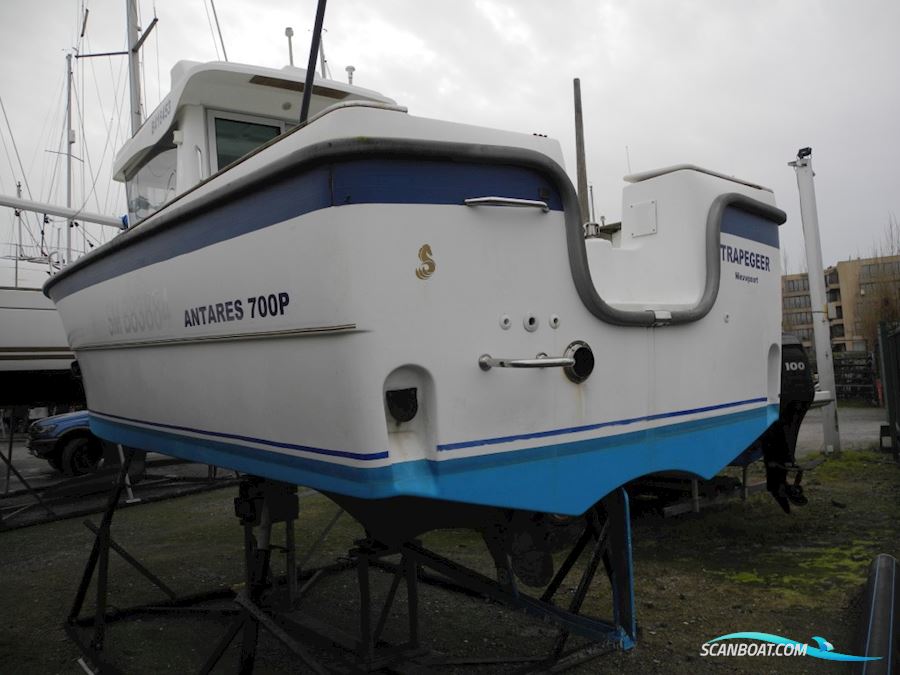 Beneteau Antares 700 P