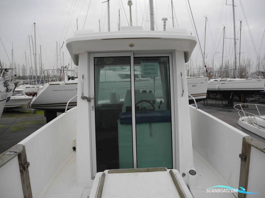 Beneteau Antares 700 P
