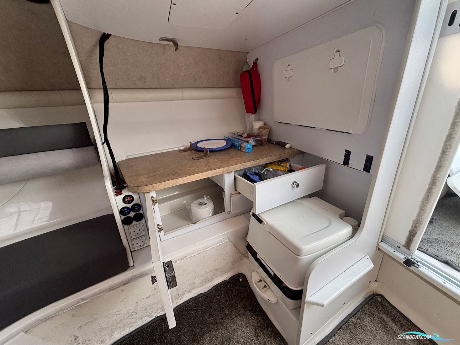 Campion 705 Allante SC - Stor Badeplatform