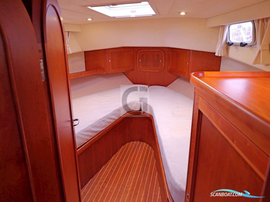 Dale Nelson 38 Aft Cabin