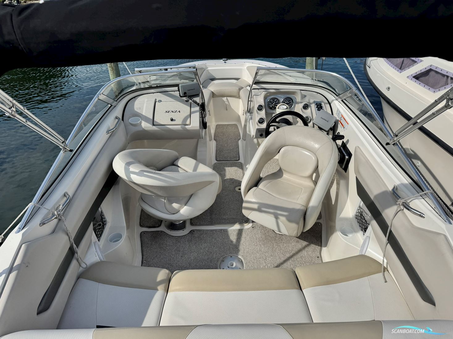 Larson Senza 186 - Bowrider