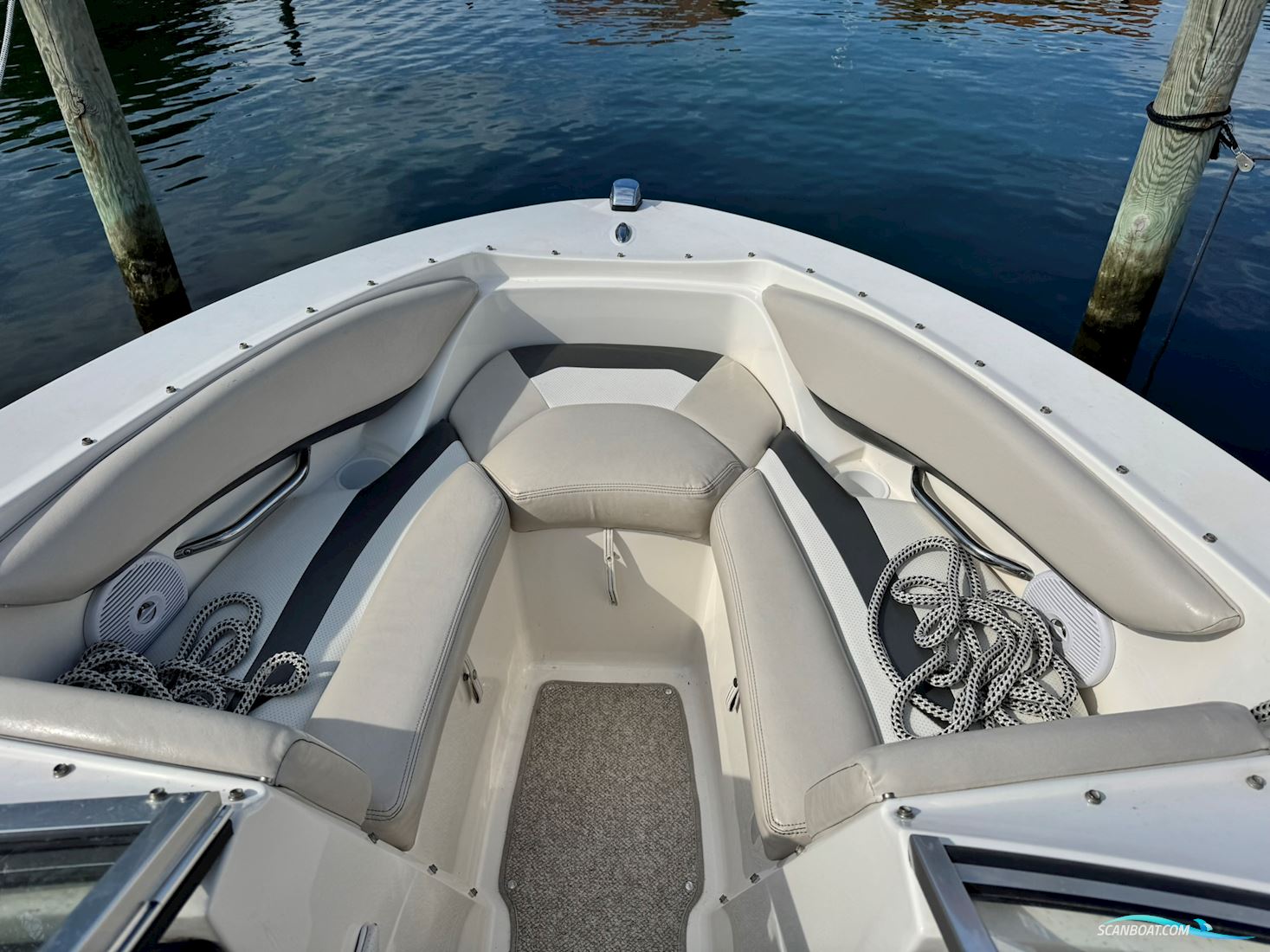 Larson Senza 186 - Bowrider