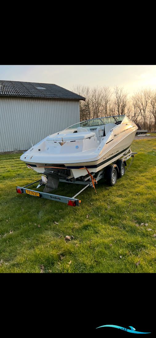 Regal 2250 Fasttrack