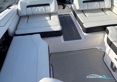 Regal LX2 Powerboat 2021, with Suzuki engine, Denmark
