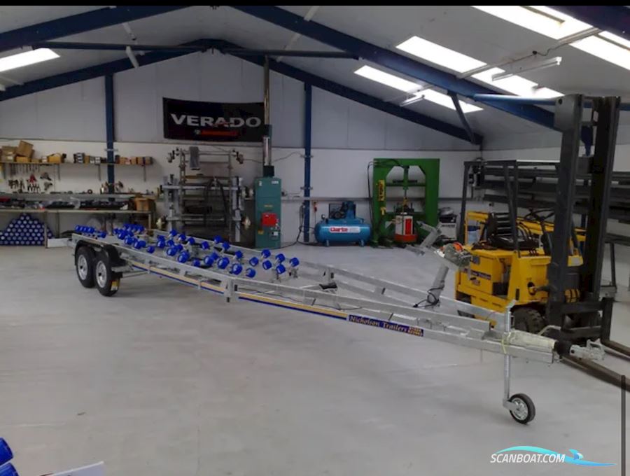 Sea Ray 225 weekender