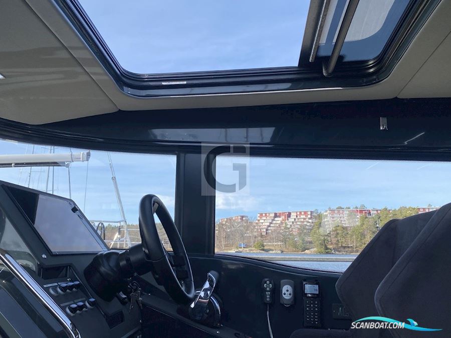 XO Boats Explr 10S+ Front Cabin