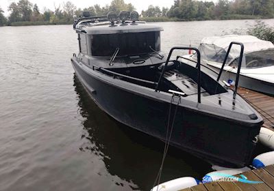 XO240 RS Cabin Powerboat 2016, with Evinrude engine, Litauen