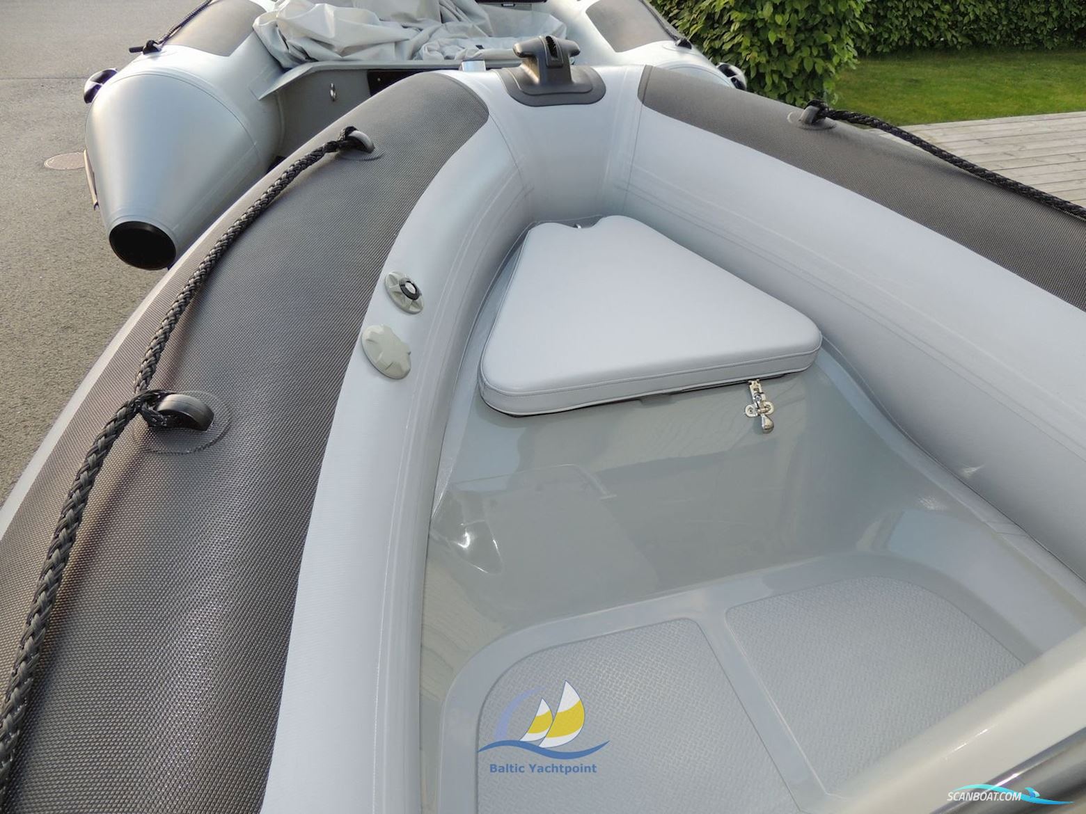 Adventure Boats Adventure Vesta 380