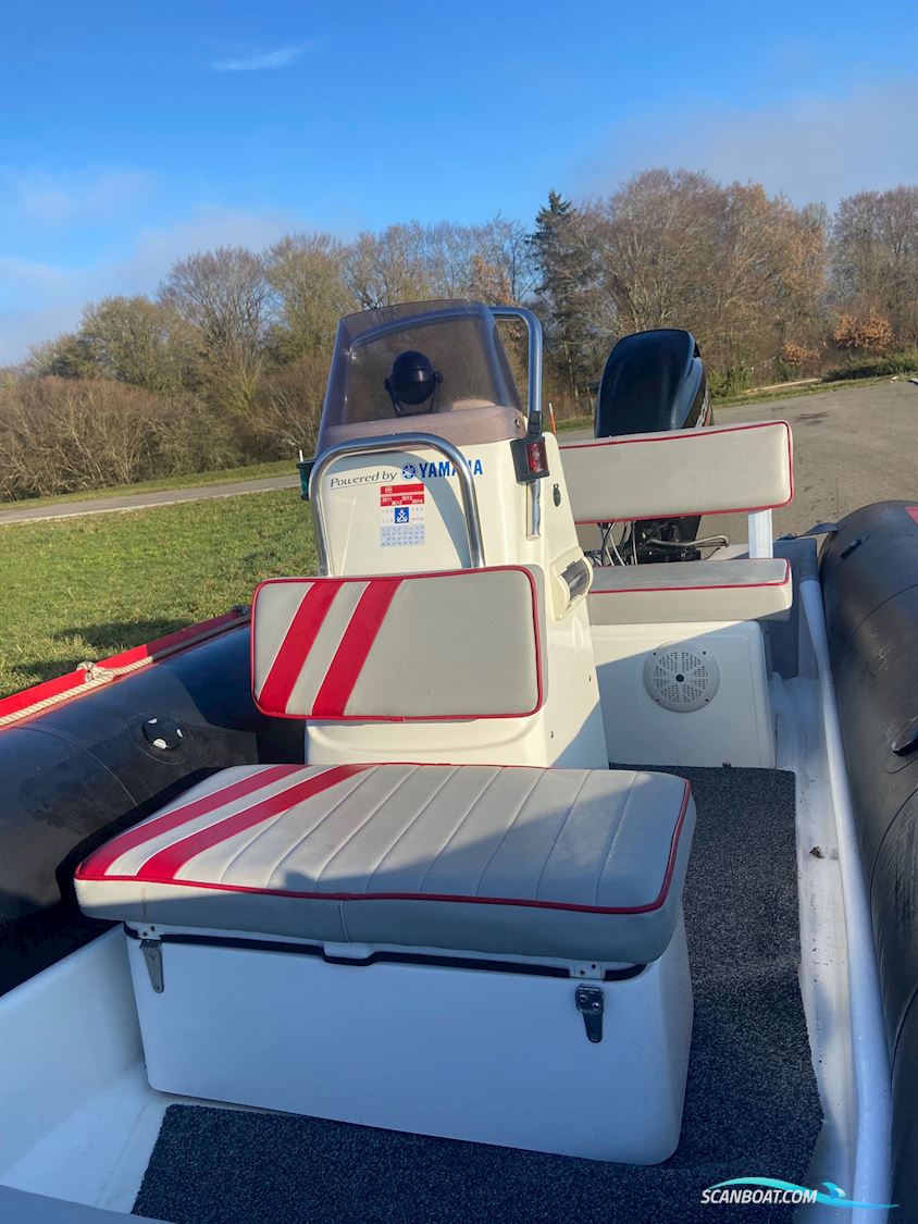 Bombard 490 Explorer