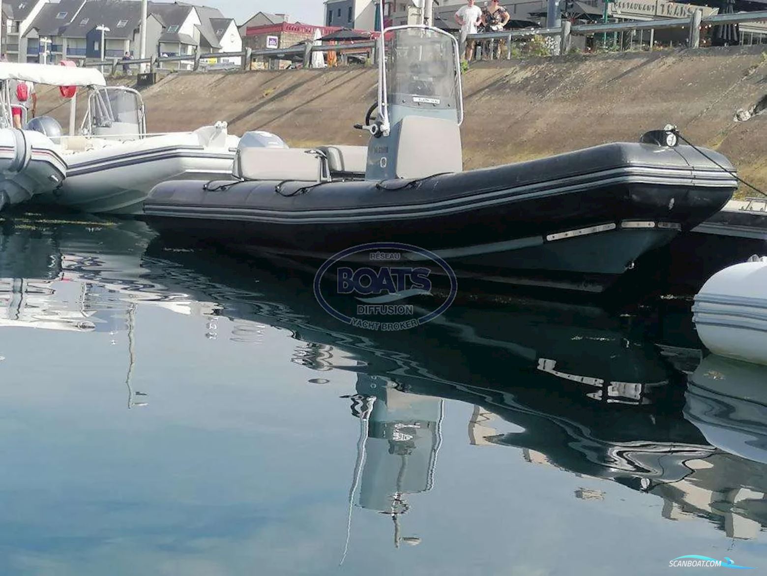 Bombard Explorer 700 Neo