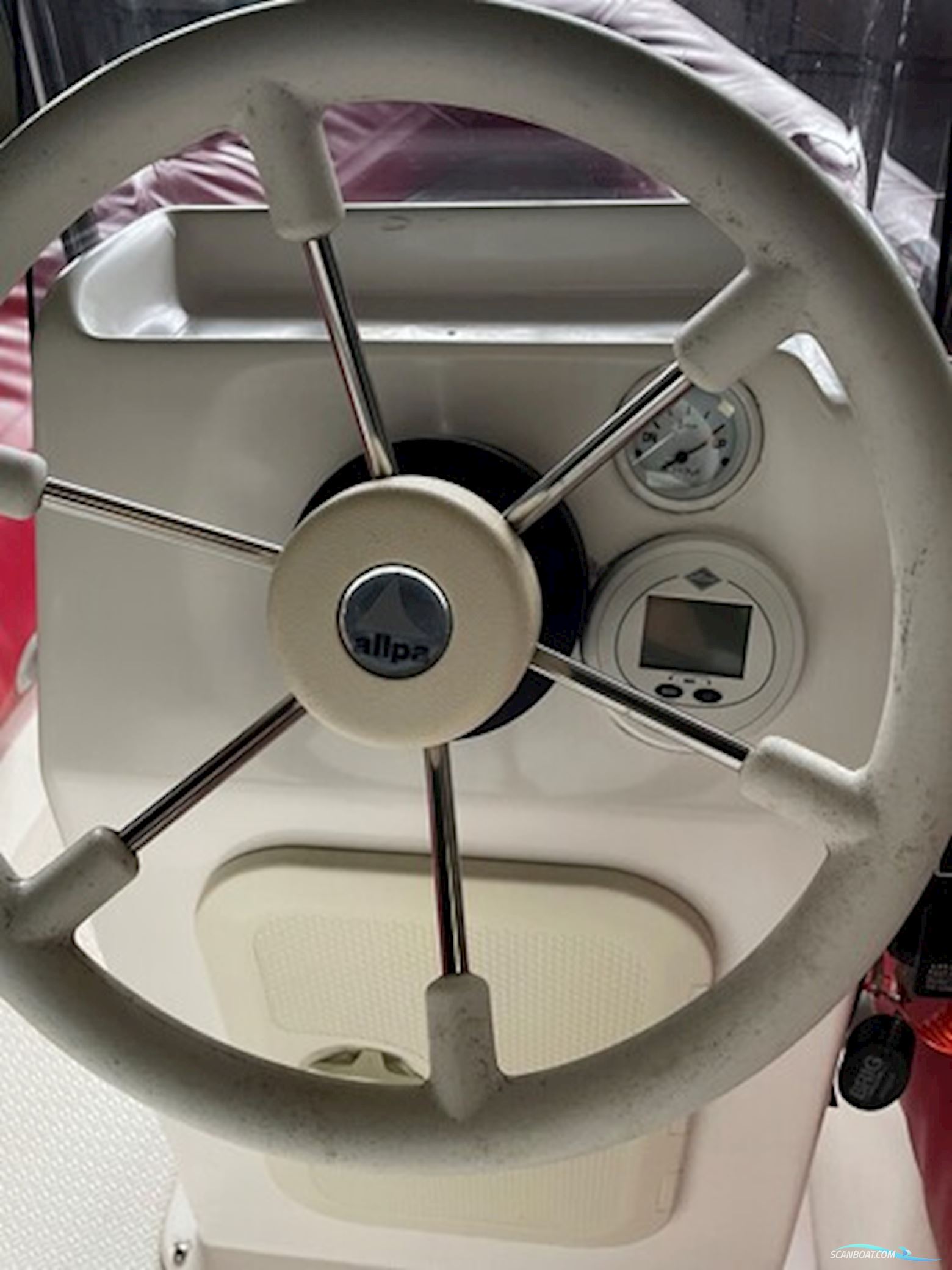 Brig Falcon F450S Med 60 hk Mercury-Efi 4 Takt og Brenderup 600 kg Trailer