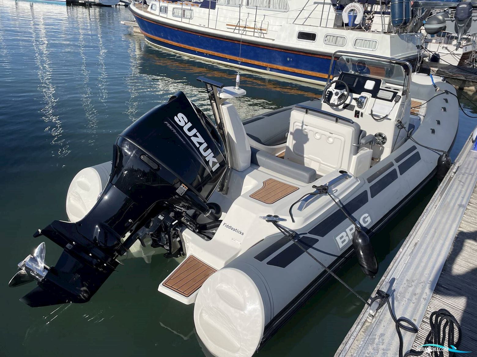 Brig Ribs Eagle 6.7 Rubberboten en ribs 2021, met Suzuki DF200 Apx motor, United Kingdom