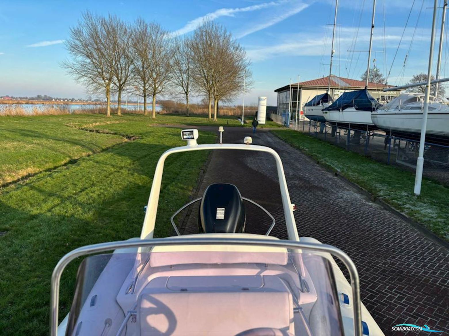 GRAND 650 Silverline Suzuki 200pk