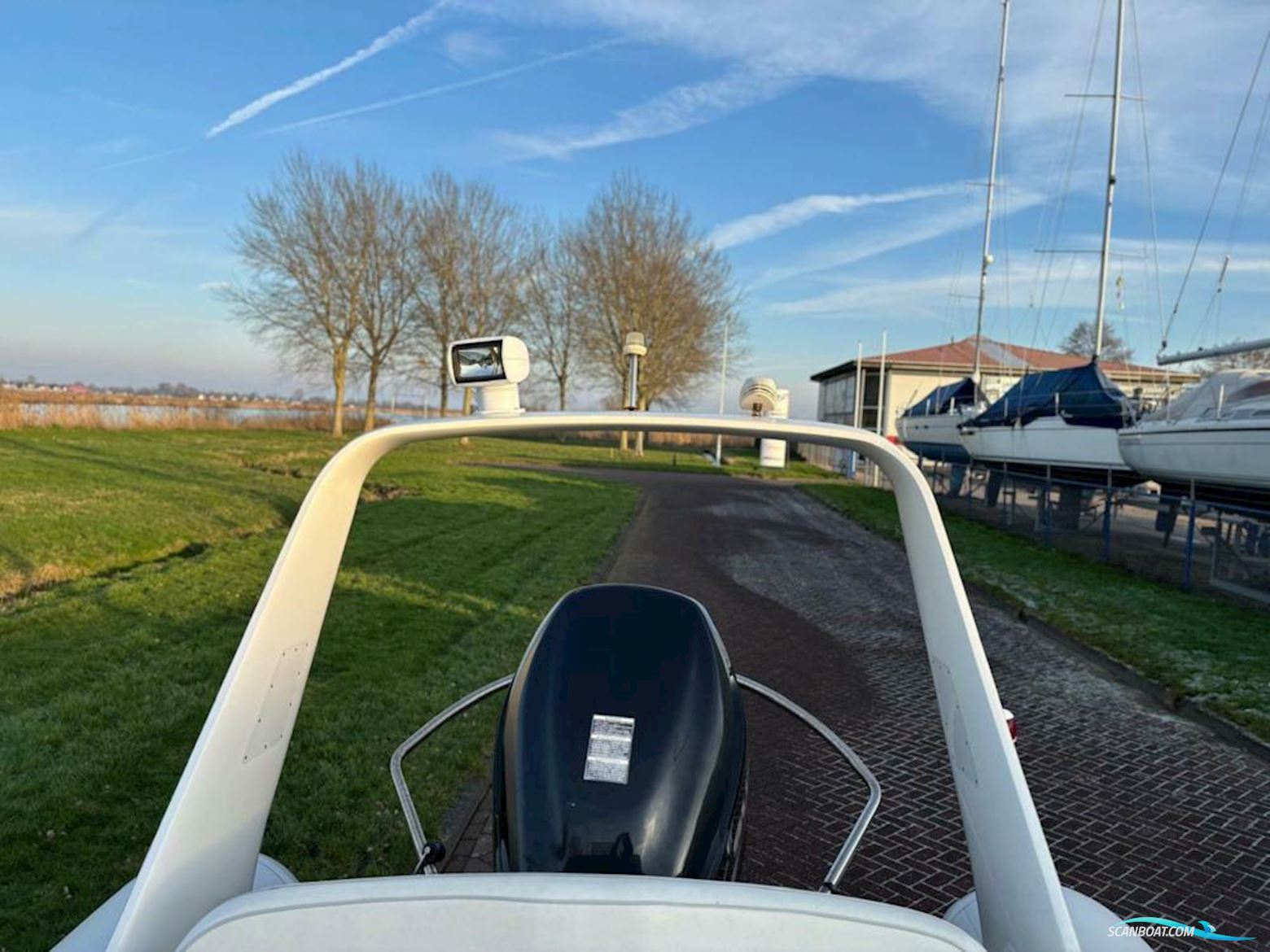 GRAND 650 Silverline Suzuki 200pk