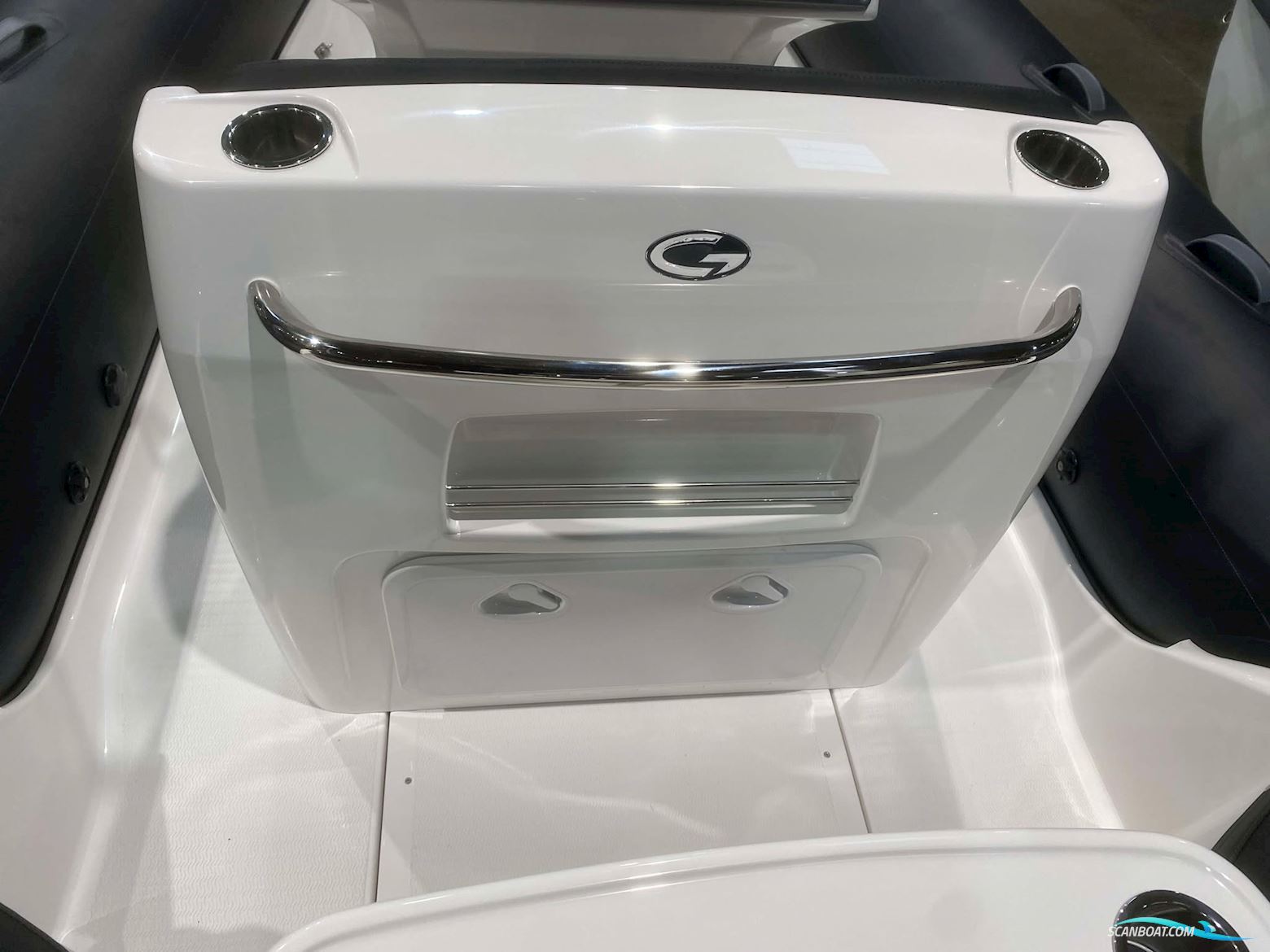 Grand G650 med DEMOMOTOR Yamaha F130 til OMGÅENDE LEVERING