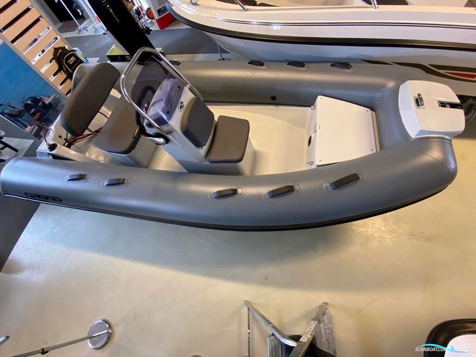 Grand S420 NL LAGERBÅD