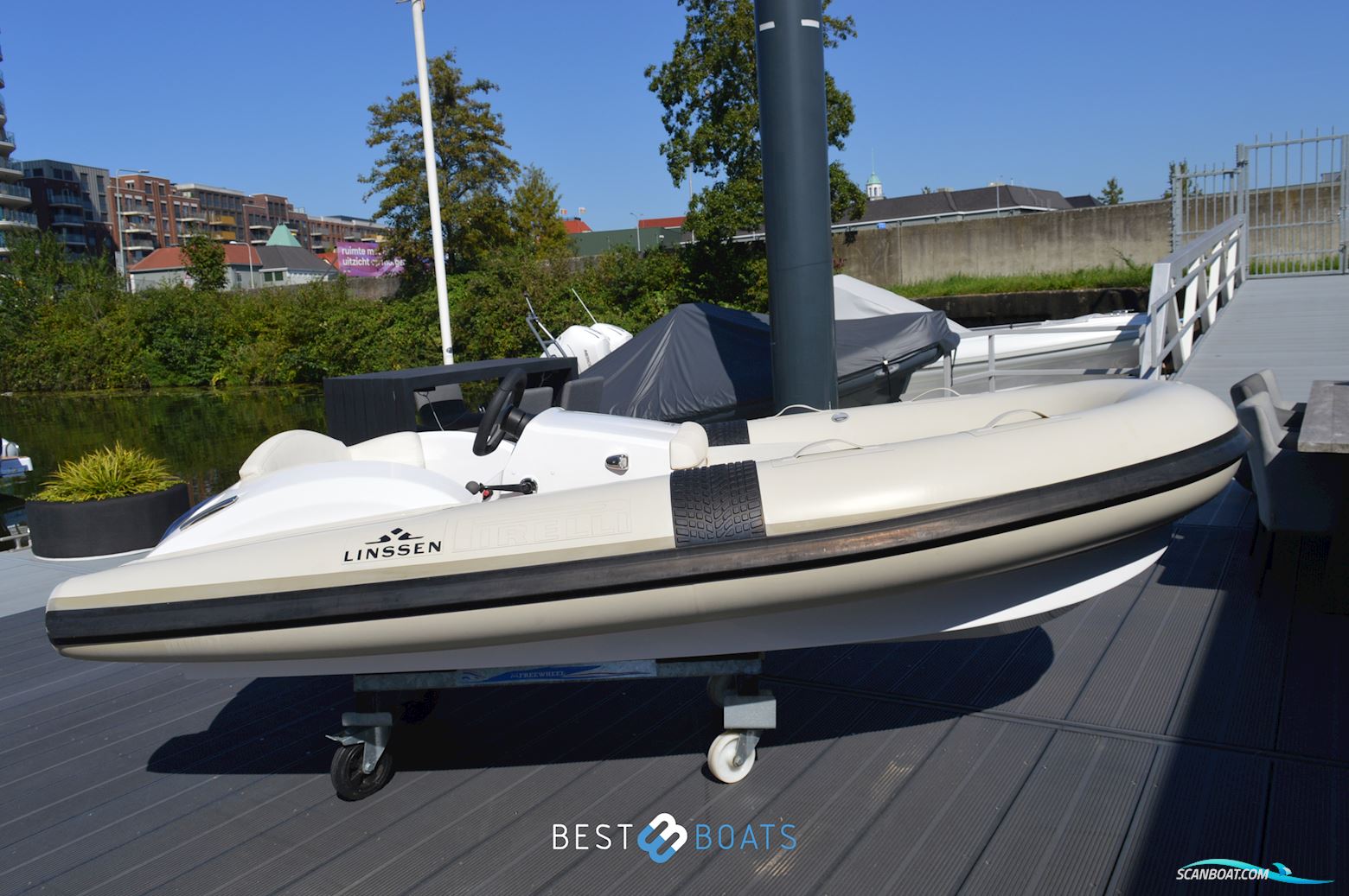 Pirelli Speedboats J33 Linssen Edition Rubberboten en ribs 2019, met  Textron motor, The Netherlands