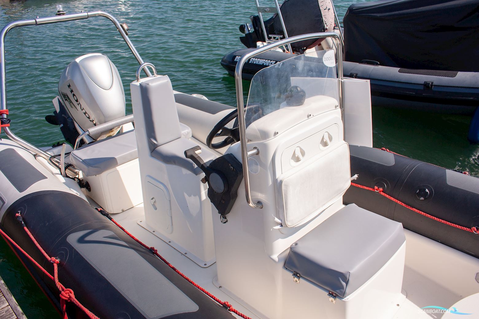 Zodiac Pro 12 Man