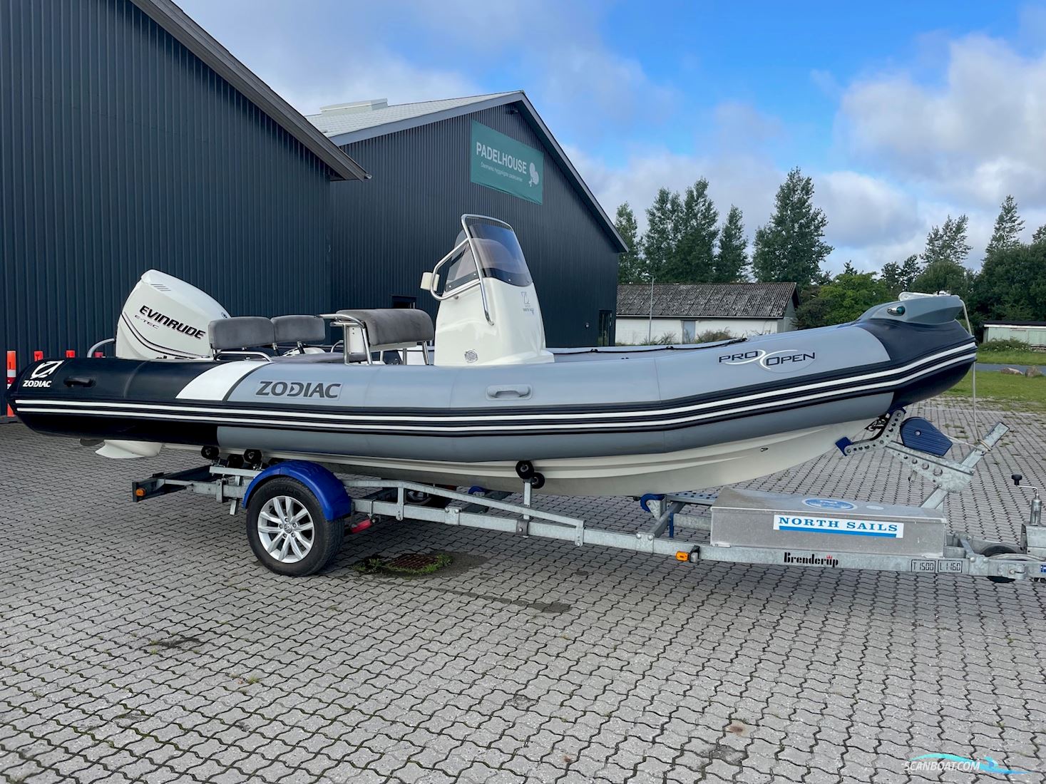 Zodiac Pro 650 Open Rubberboten en ribs 2014, met Evinrude motor, Denemarken