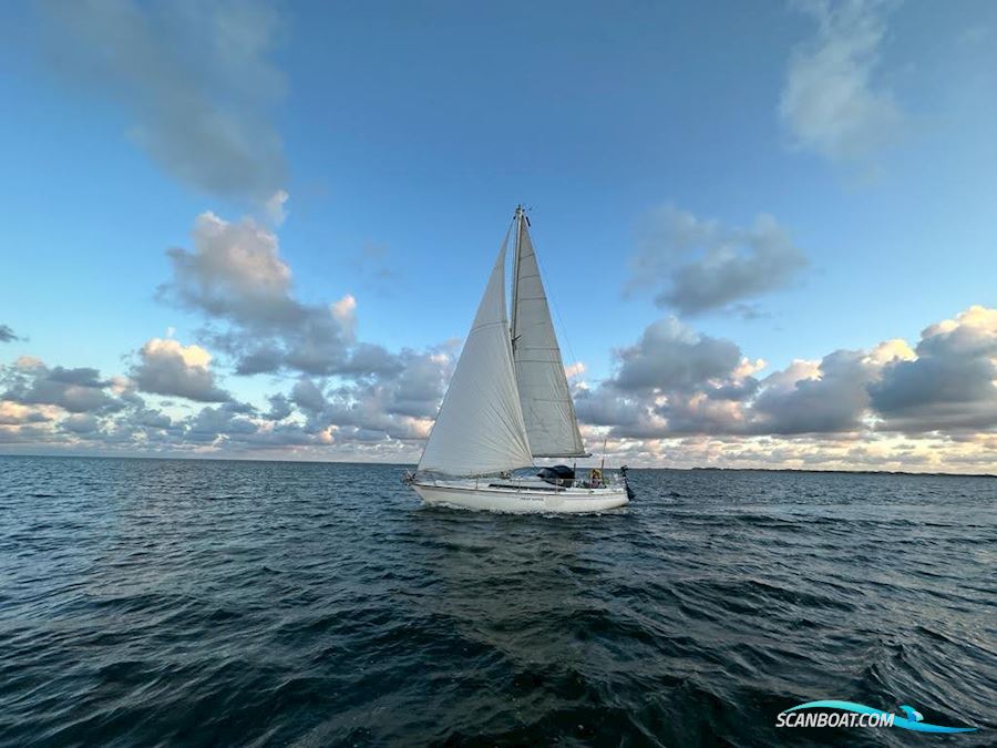 Jeanneau Gin Fizz 37 Sailing boat for sale Sweden Scanboat